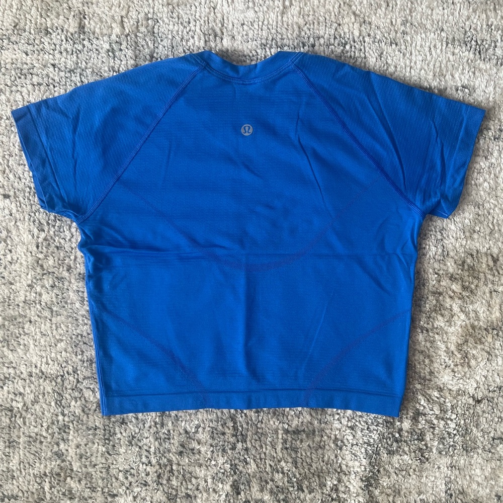 lululemon athletica Blue Crop Top Size 6 - Picture 2 of 3